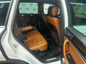 Внедорожник Volkswagen Touareg 2013 года, 2184000 рублей, Красноярск