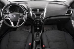 Хетчбэк Hyundai Solaris 2015 года, 999000 рублей, Красноярск