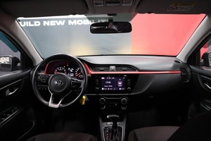 Хэтчбек Kia Rio 2021 года, 1690000 рублей, Курск