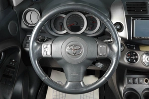 Внедорожник Toyota RAV4 2009 года, 1299000 рублей, Тюмень