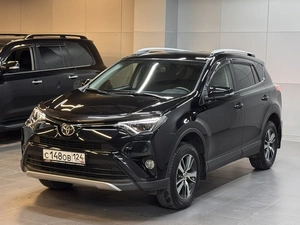 Внедорожник Toyota RAV4 2018 года, 2797000 рублей, Красноярск