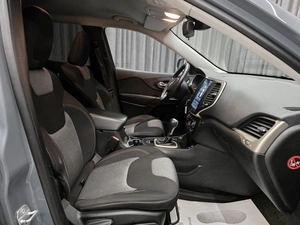 Внедорожник Jeep Cherokee 2014 года, 1679000 рублей, Красноярск