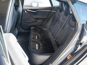 Лифтбек Tesla Model S 2017 года, 3200000 рублей, Краснодар