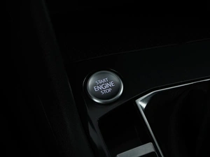 Внедорожник Volkswagen Tiguan 2021 года, 2370900 рублей, Москва