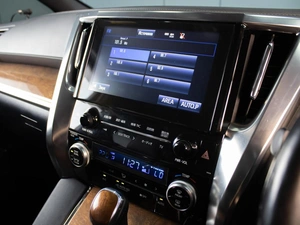 Минивэн Toyota Alphard 2017 года, 4080000 рублей, Омск