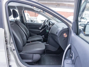 Седан Renault Logan Stepway 2021 года, 1425000 рублей, Санкт-Петербург