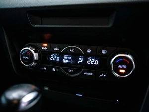 Хетчбэк Mazda Axela 2015 года, 1230000 рублей, Красноярск
