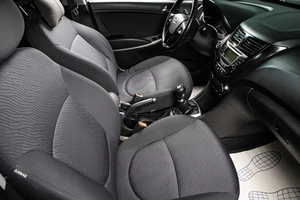 Седан Hyundai Solaris 2013 года, 769000 рублей, Сургут