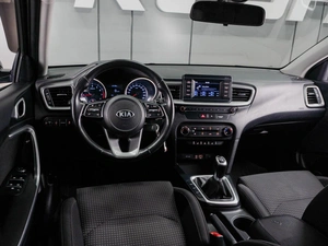 Хетчбэк Kia Ceed 2019 года, 1349040 рублей, Тюмень