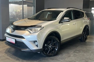 Внедорожник Toyota RAV4 2018 года, 2790000 рублей, Абакан
