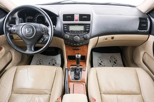 Седан Honda Accord 2007 года, 1029000 рублей, Красноярск
