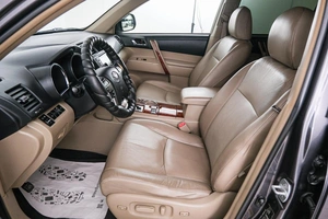 Внедорожник Toyota Highlander 2010 года, 2199000 рублей, Красноярск