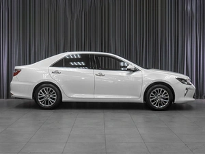 Седан Toyota Camry 2017 года, 2599000 рублей, Тюмень