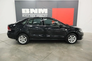 Седан Volkswagen Polo 2015 года, 1070000 рублей, Курск