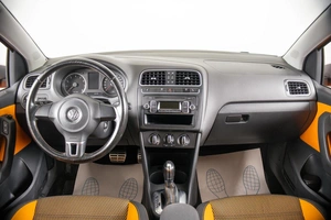 Хетчбэк Volkswagen Polo 2011 года, 819000 рублей, Пермь