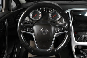 Хетчбэк Opel Astra GTC 2013 года, 1259000 рублей, Тюмень