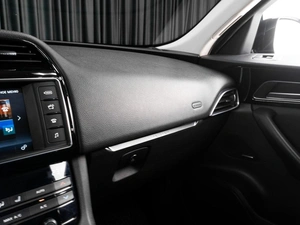 Внедорожник Jaguar F-Pace 2017 года, 2649000 рублей, Тюмень