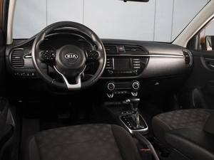 Седан Kia Rio 2017 года, 1150000 рублей, Омск