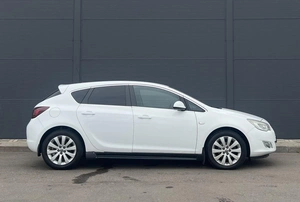 Хетчбэк Opel Astra 2012 года, 740000 рублей, Солонцы