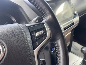 Внедорожник Toyota Land Cruiser Prado 2021 года, 6400000 рублей, Красноярск