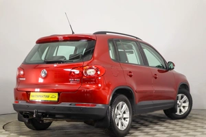 Внедорожник Volkswagen Tiguan 2010 года, 1089000 рублей, Пермь