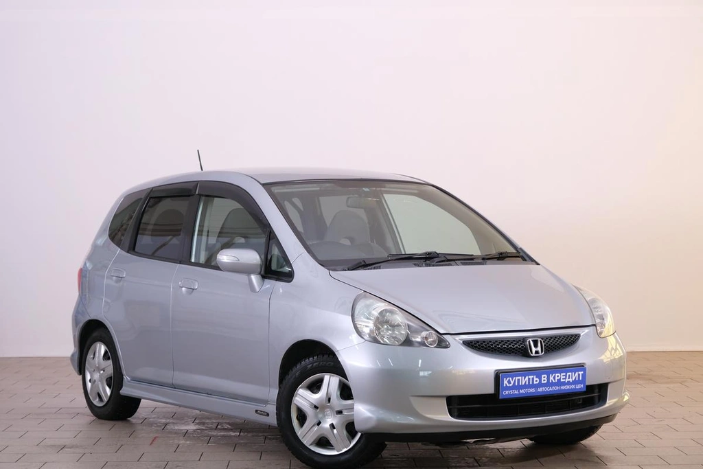 Хетчбэк Honda Fit 2005 года, 579000 рублей, Омск