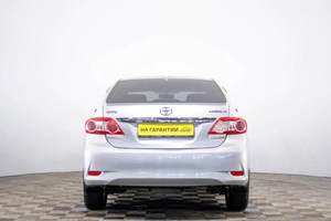 Седан Toyota Corolla 2012 года, 1099000 рублей, Пермь