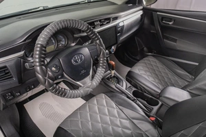 Седан Toyota Corolla 2014 года, 1299000 рублей, Томск