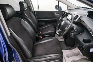 Минивэн Honda Freed 2015 года, 1299000 рублей, Красноярск
