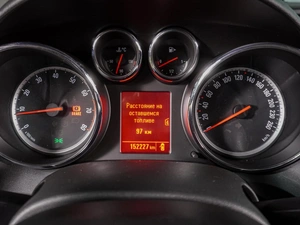 Хетчбэк Opel Astra 2012 года, 859000 рублей, Воронеж
