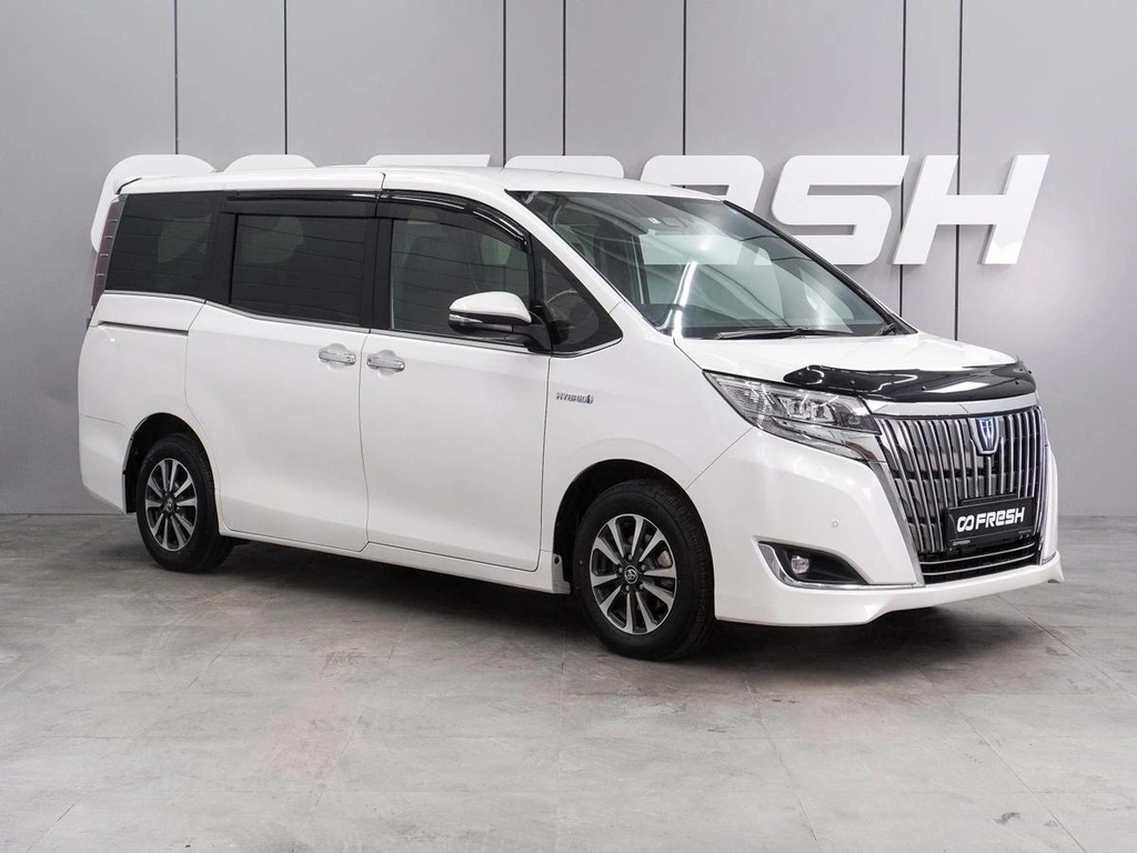 Минивэн Toyota Esquire 2018 года, 2499000 рублей, Воронеж