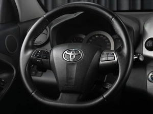 Внедорожник Toyota RAV4 2010 года, 1349000 рублей, Тюмень