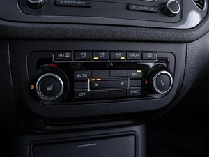 Внедорожник Volkswagen Tiguan 2013 года, 1730000 рублей, Краснодар