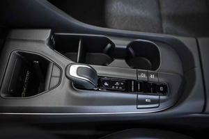 Седан Toyota Crown 2023 года, 6999999 рублей, Москва