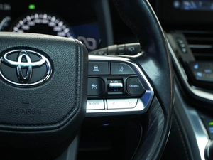 Внедорожник Toyota Land Cruiser 2021 года, 7799077 рублей, Москва