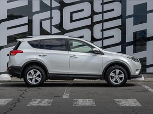 Внедорожник Toyota RAV4 2013 года, 2199000 рублей, Краснодар