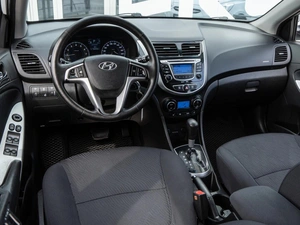 Седан Hyundai Solaris 2013 года, 960000 рублей, Волгоград