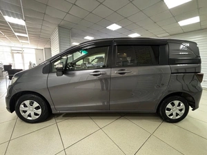 Минивэн Honda Freed 2013 года, 1050000 рублей, Ачинск