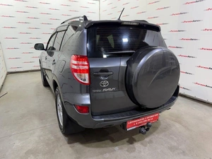 Внедорожник Toyota RAV4 2011 года, 1395000 рублей, Красноярск
