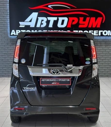 Хетчбэк Toyota Tank 2018 года, 967000 рублей, Красноярск