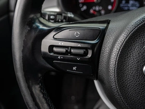 Хетчбэк Kia Rio X-Line 2018 года, 1325000 рублей, Краснодар