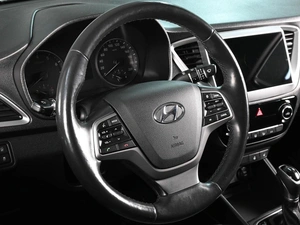 Седан Hyundai Solaris 2018 года, 1639000 рублей, Ростов-на-Дону