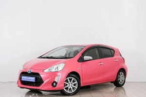 Хетчбэк Toyota Aqua 2015 года, 999000 рублей, Красноярск