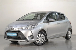 Хетчбэк Toyota Vitz 2019 года, 1189000 рублей, Челябинск