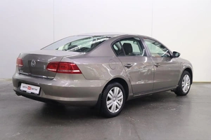 Седан Volkswagen Passat 2011 года, 1220000 рублей, Брянск