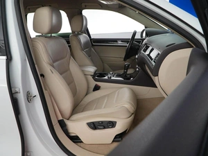 Внедорожник Volkswagen Touareg 2014 года, 2049055 рублей, Москва