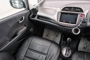 Хетчбэк Honda Fit 2009 года, 699000 рублей, Красноярск