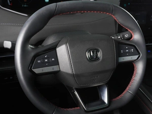 Внедорожник Changan UNI-S 2025 года, 3200000 рублей, Красный Пахарь