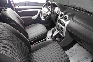 Седан Renault Logan 2010 года, 599000 рублей, Тюмень