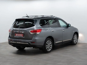 Внедорожник Nissan Pathfinder 2015 года, 2060000 рублей, Красноярск